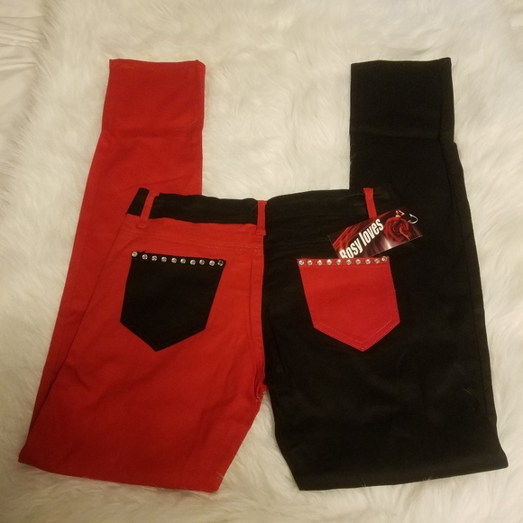 ROSY LOVES BLACK AND RED PANTS - Picture 5 of 6